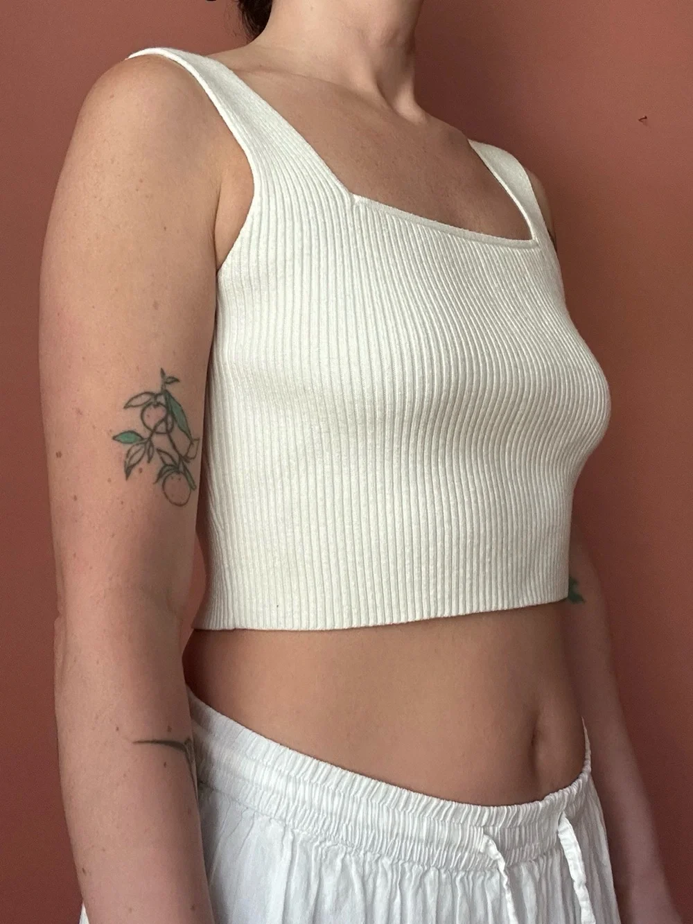 Ribbed Square Neck Crop Tank Top - Picture 4 of 5